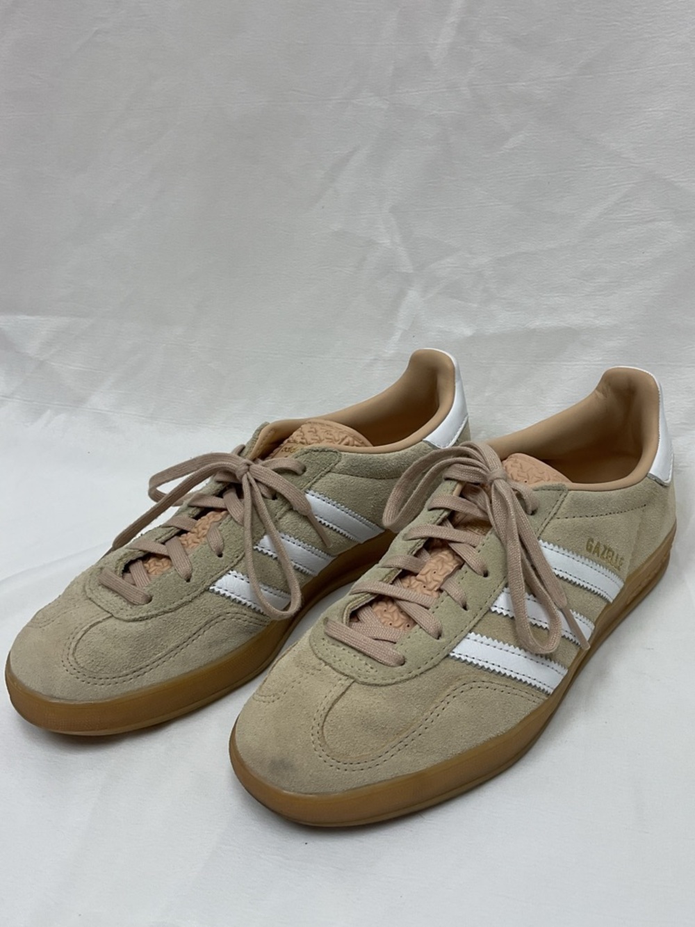 Adidas Gazelle Suede Sneakers Beige Tan Gum Sole Women’s Size 6.5 Classic